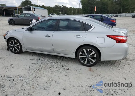 2016 Nissan Altima 2.5 z USA, uszkodzony, nr VIN 1N4AL3AP1GC285525